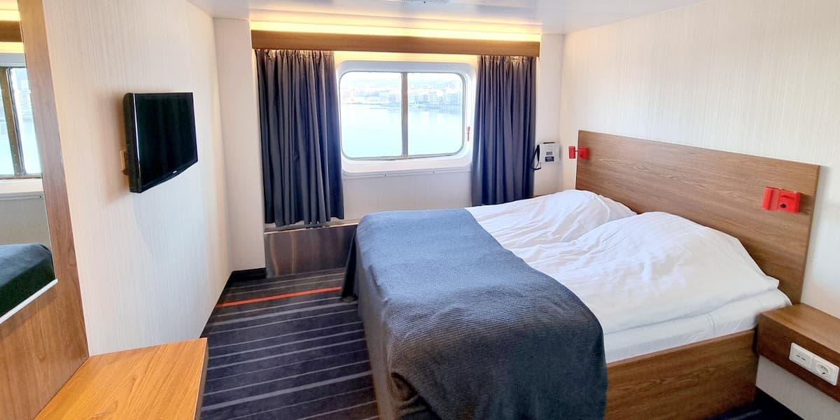 Commodore Class - Crown Seaways