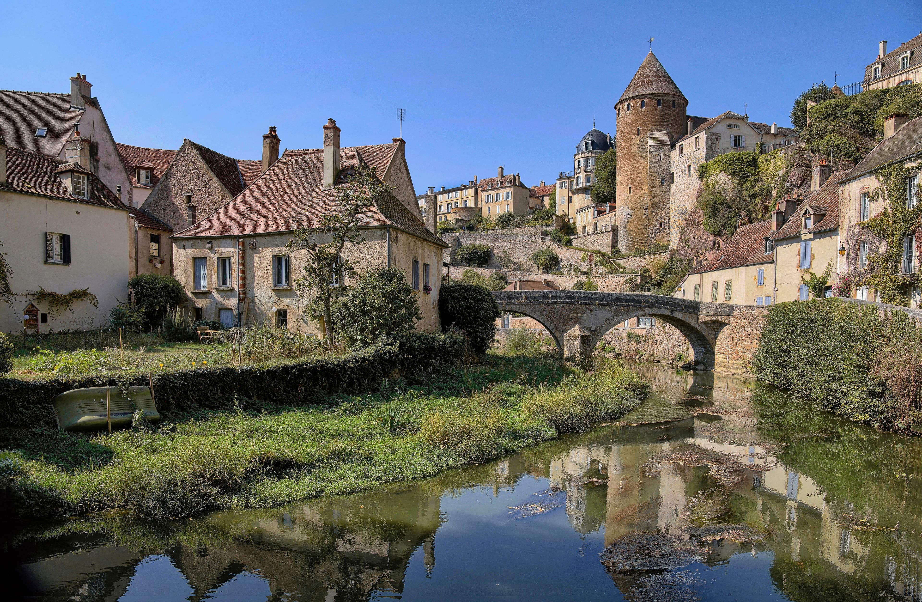 Semur-en-Auxois-France