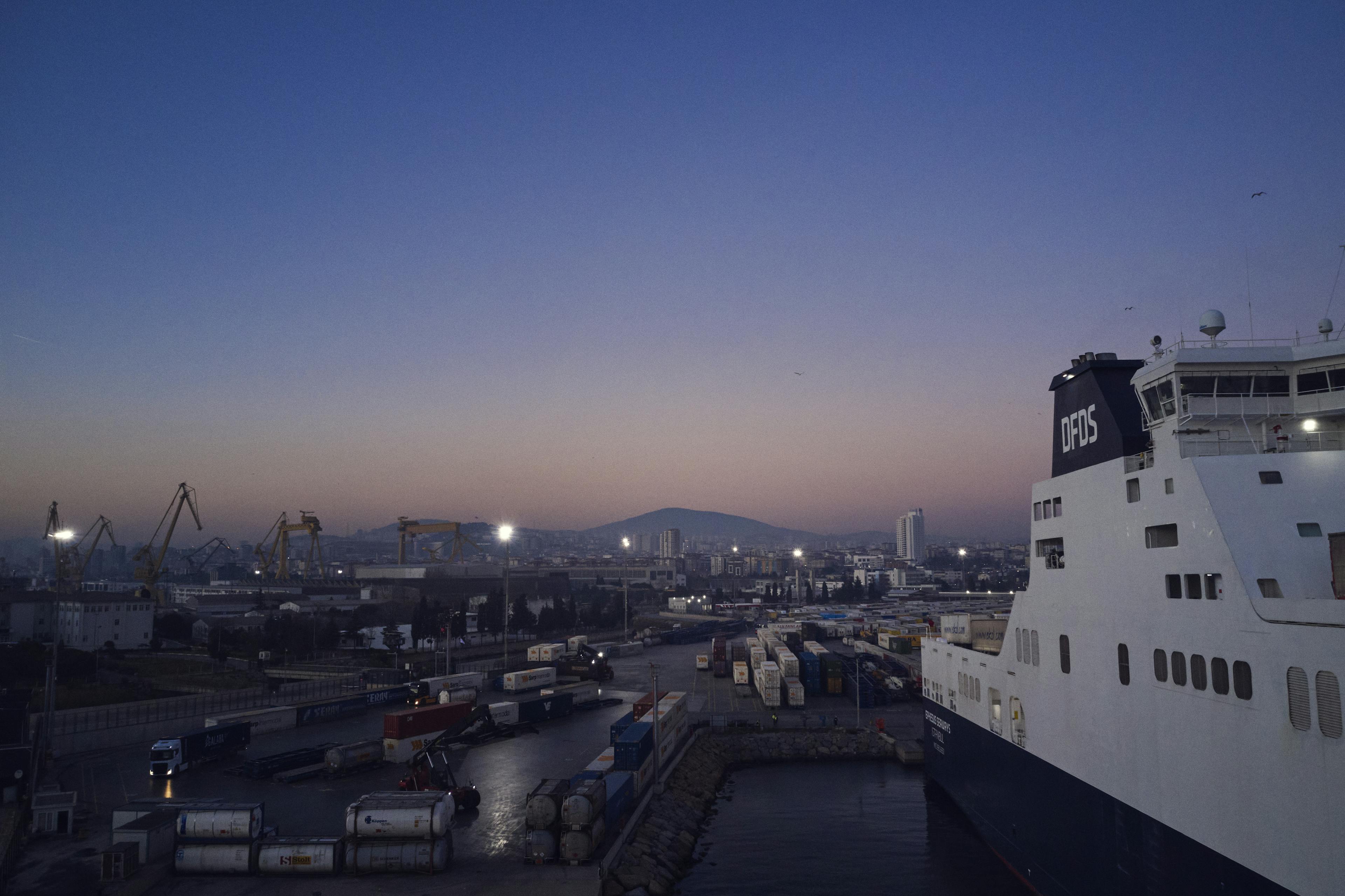 DFDS Pendik, Istanbul, vessel, harbor, port, night