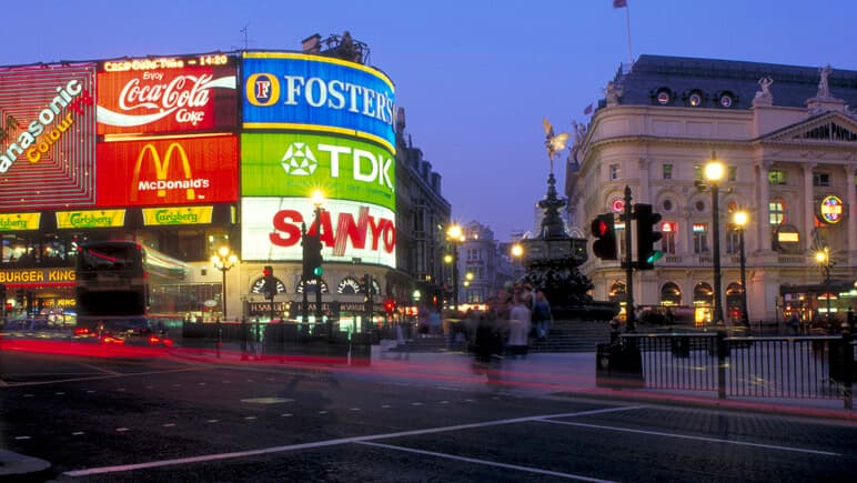 Piccadilly-Circus-London co VisitBritain