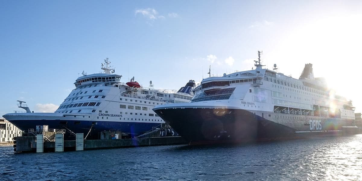 The Crown Ferry and the Pearl Ferry in the terminal