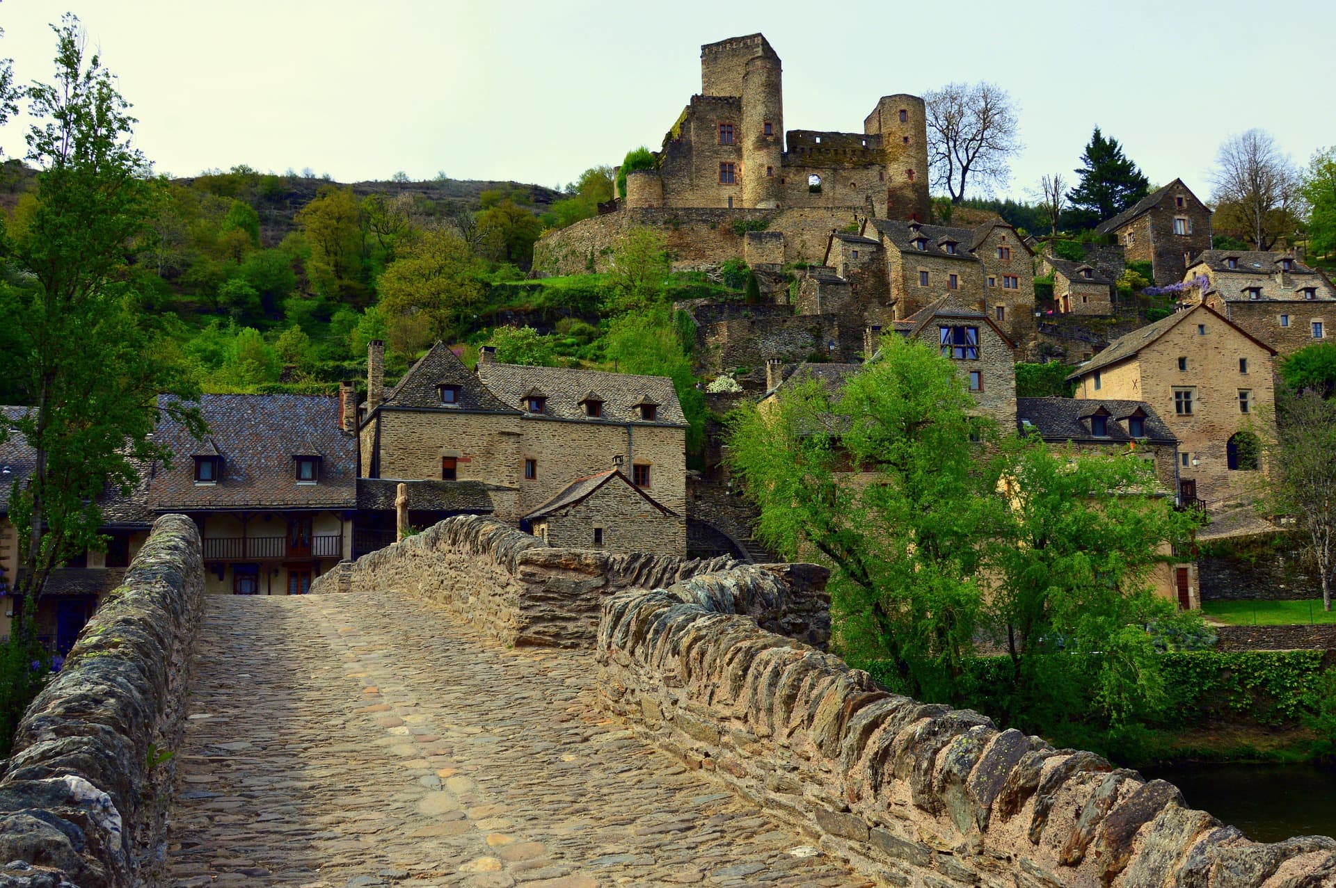 Belcastel-Occitanie