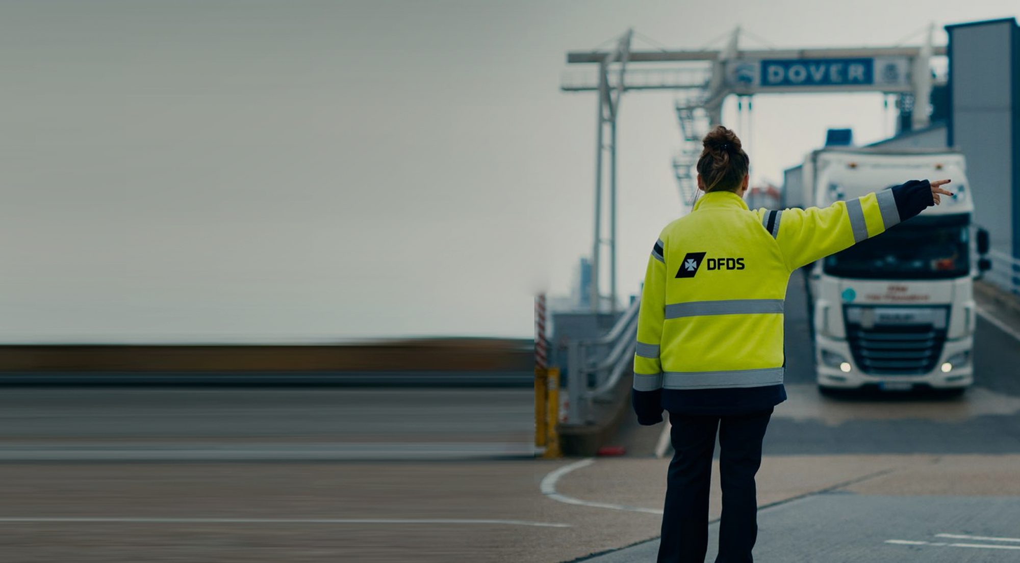 DFDS woman worker signing at truck
