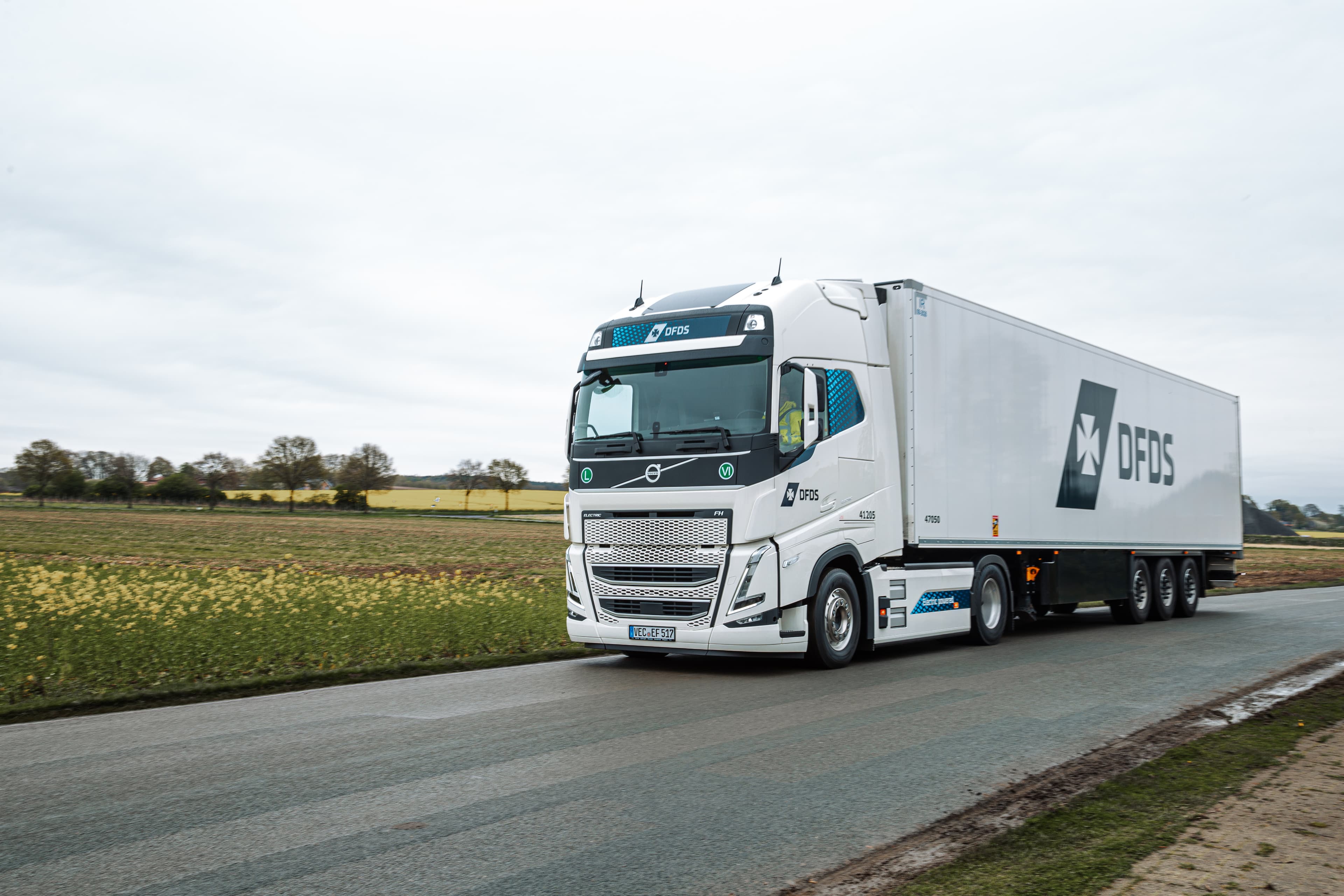 DFDS Logistics truck