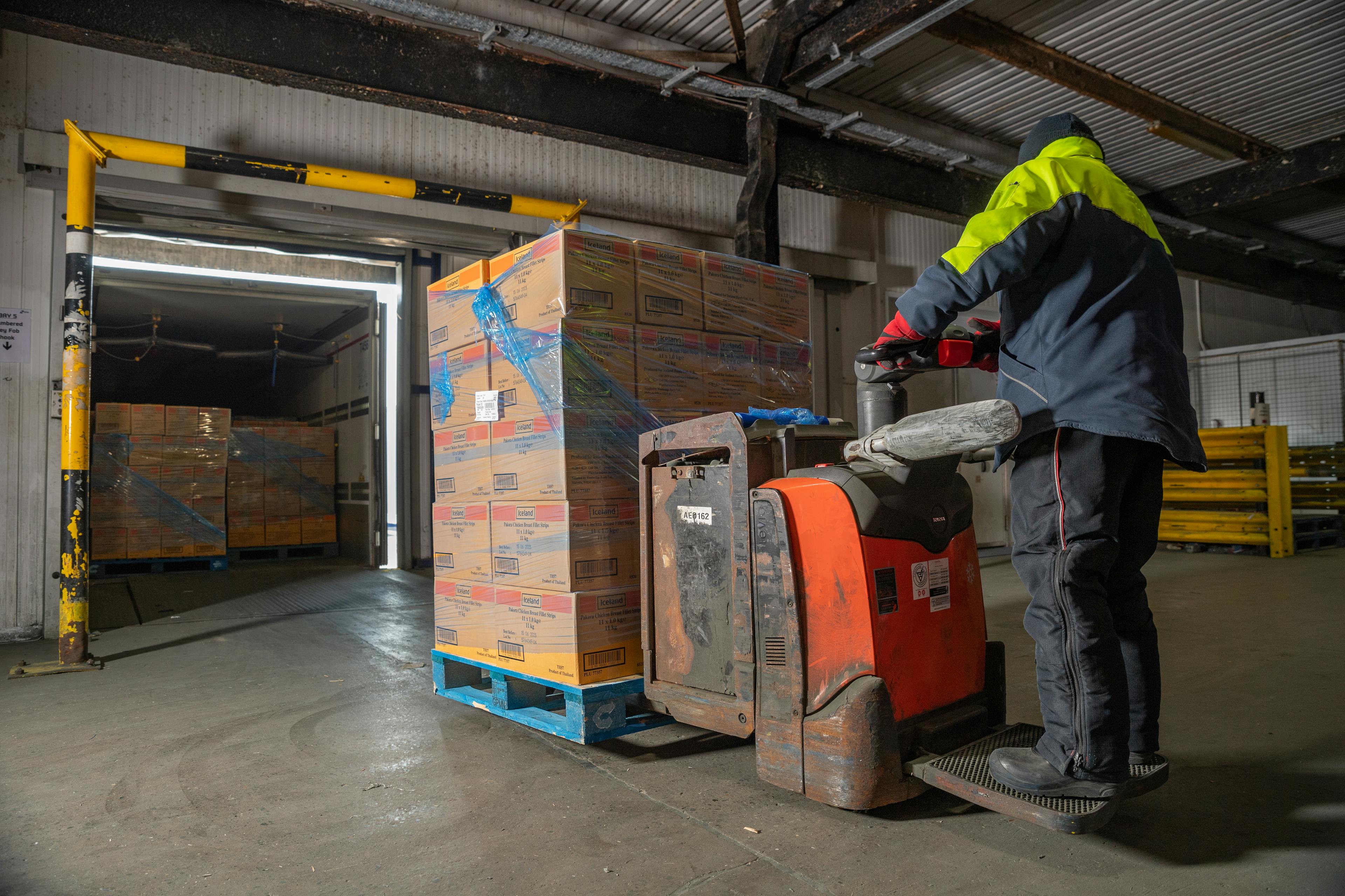 Loading a refrigerated truck with cold goods