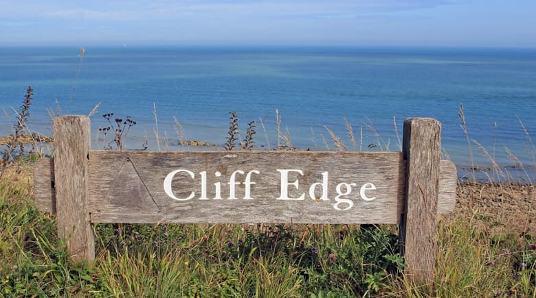 bank-cliff-edge-dover