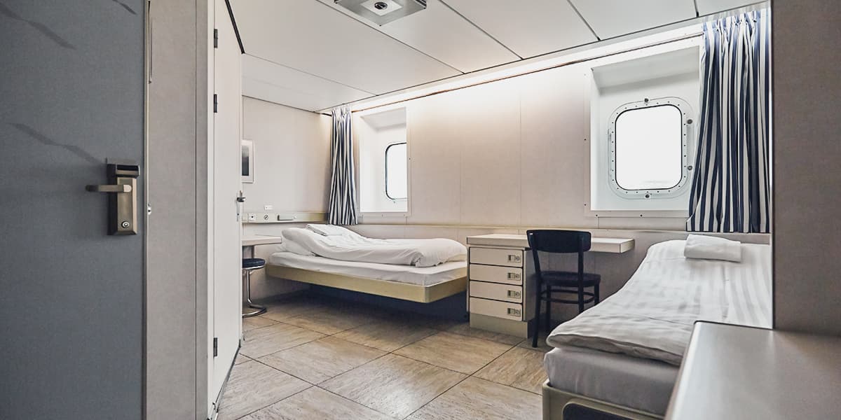 Accessible cabin for disabled passengers
