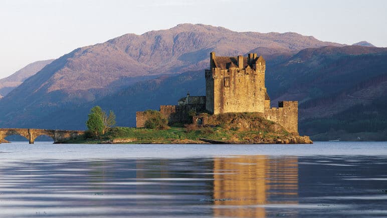 Eilean Donan Castle © VisitScotland