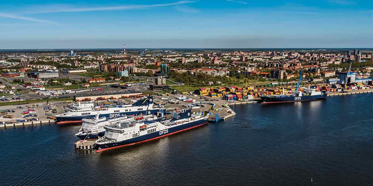 DFDS Baltics ferry at sea
