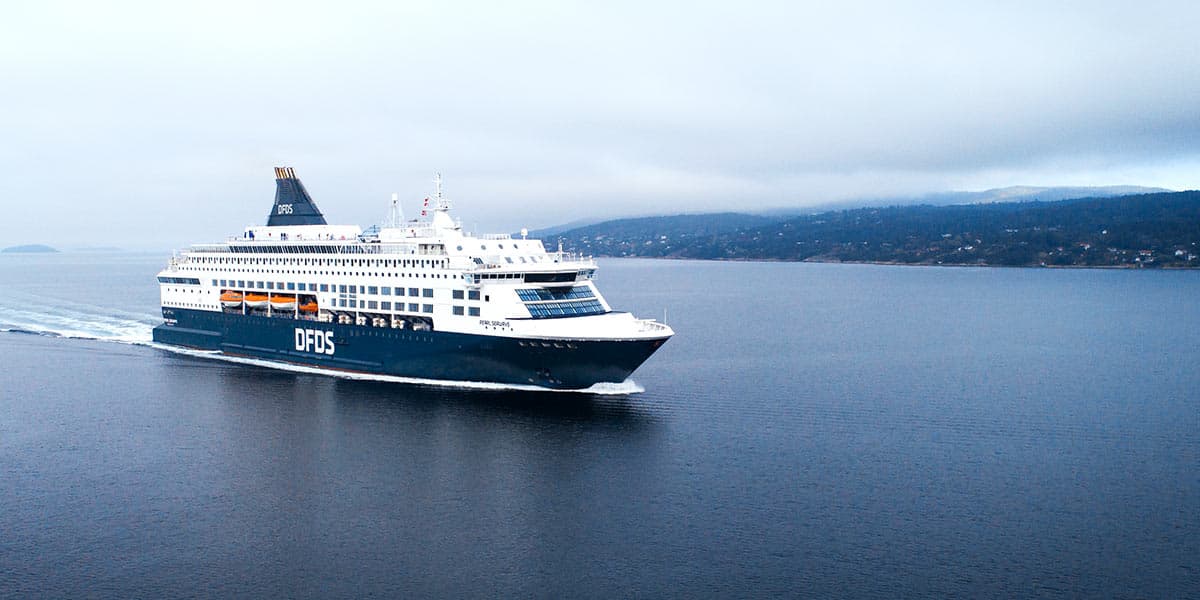 Pearl Seaways in the fog