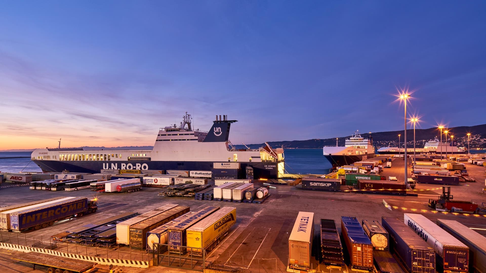 4PL Solutions | 4PL Logistics | DFDS (GB)