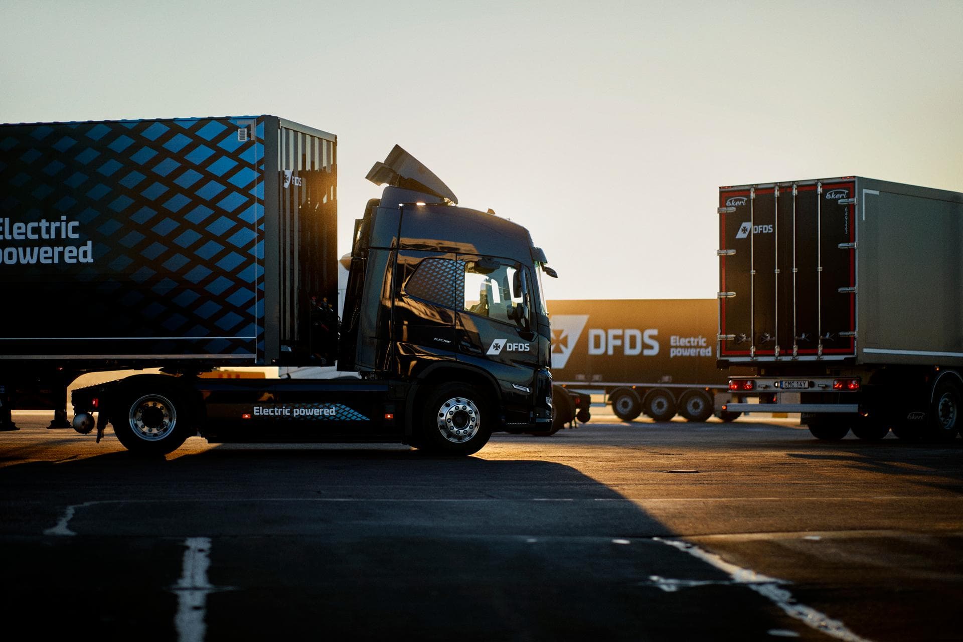 Fddss DFDS expands logistics network in the UK and Ireland | DFDS